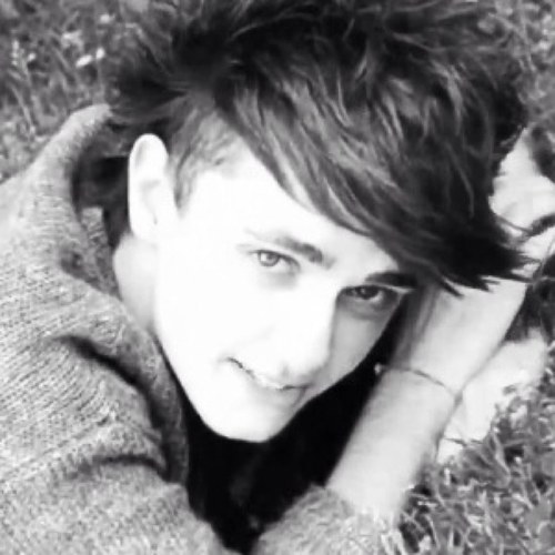 We love @DavidHours he's a cute,crazy little penguin Everyone check out this Fantastic cover by @DavidHours incredible voice We love you! http://t.co/4GxtJbYExM