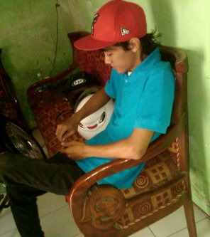 V3B20N9's profile picture. 24 • Made In Indonesia