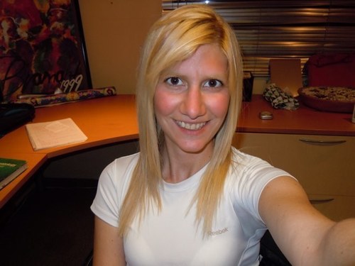 elegdl's profile picture. 