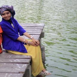 Easygoing|like swimming,singing,sleeping|sibuk kuliah|love allah my fams+my dear+my friends