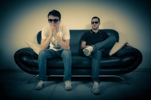 MandalaDVR's profile picture. Mandala est un groupe composé de deux jeunes producteurs et djs stéphanois, Jérémy Garde et Anthony Bertholon.