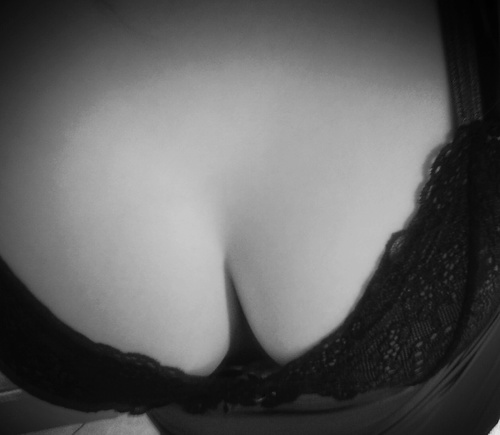 geillhoertje's profile picture. 1998 // 15 jaar // kik : geillhoertje