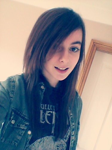 pixiesfromhell's profile picture. bitch please, i've breathed the same air as bring me the horizon and hugged oli sykes.