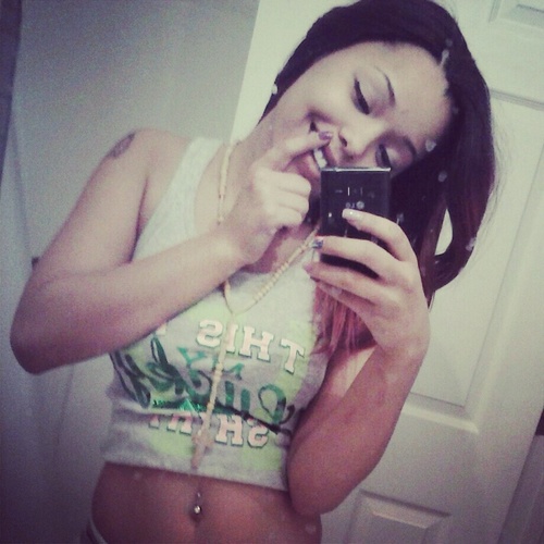 Winter_Rosanne's profile picture. .`walk with me through my viral life `&& I will show u the piece's of me .LOYALTY HONOR RESPECT. PIECE LOVE `&& HAPPINESS God first then come's success.