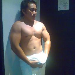 sederhana senang bergaul simpel n murah senyum..