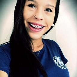 Nada abala a alegria de um sujeito, que vê na simples questão de estar vivo um bom motivo pra comemorar ✌