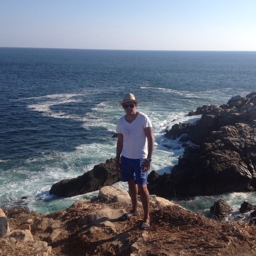 FernandoArell7's profile picture. 