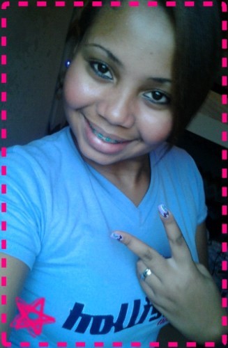 Eu não tenho tempo para odiar as pessoas que me odeiam porque ando muito ocupado em amar as pessoas que me amam... *-----*