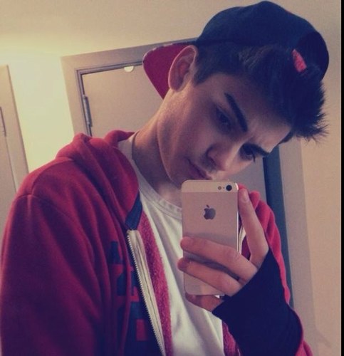 Lynseegsl's profile picture. 