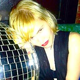 ElizabethMollo's profile picture. Fashion lover, fashion show/event producer, seamstress, (sort of) writer, (faux) DJ, and animal lover.