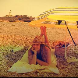 carmecanellas's profile picture. I ♥ Sa Roqueta. Serieadicta. Sueño con dar la vuelta al mundo. Hablemos de  #marketing #comunicación #socialmedia #turismo o del tiempo