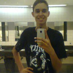 Oi meu nome é antoniel para me conhecer me sigam sigo de volto e indico, sigam tambem @Jessyycca_ @sah_fukushima @Dy_Bueno