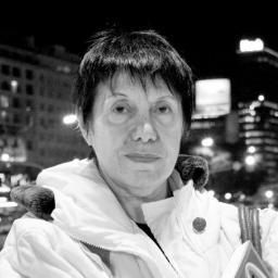 Periodista, creadora del programa RAÍCES.