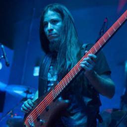 ℑ'𝔪 𝔱𝔥𝔢 𝔅𝔞𝔰𝔰 𝔓𝔩𝔞𝔶𝔢𝔯 𝔥𝔢𝔯𝔢:
🎸@METALPROFECIA
🎸@SuenoCallejero