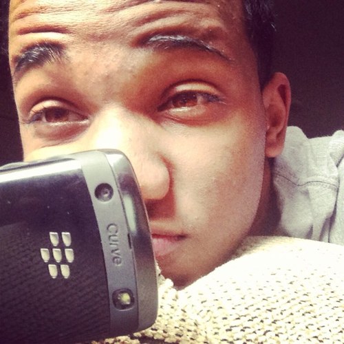 ·Blackfresh™ ·Im dominican :-D •Make that button • kik me ^_^•alex66292 •Follow me & follow u'