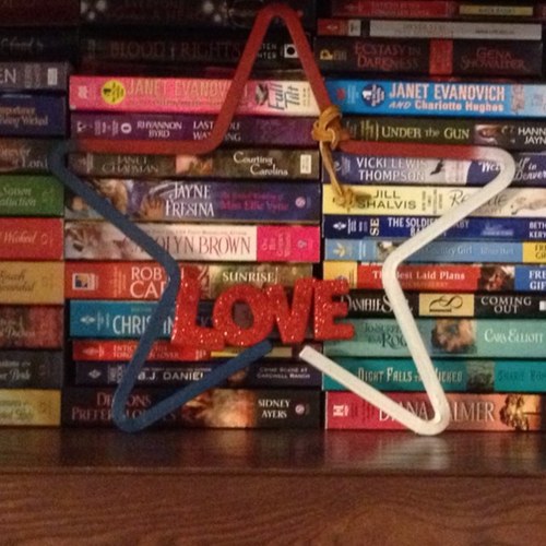 TexasBookLover's profile picture. Mom of two beautiful girls who loves to watch football and read lots and lots romance books!