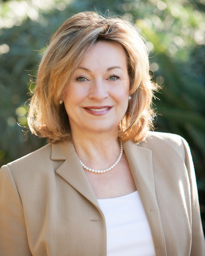 Real estate agent. Prudential CA Realty.