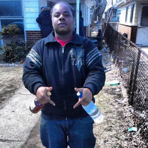 FOLLOW OR SWALLOW! NO L'S TAKE A HOLLOW.! #TeamFreeLarro! #teamRIP DADDY, PAPA, JACK, TONEBONE, DMOE team€•@ #NoGood! #NoGlory!!