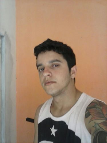 É facil trocar as palavras ,Dificil é interpretar o silencio !
