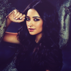 Hey guys it's Emily Fields! My besties are Alison, Hanna, Aria, and Spencer. Hurt them and I'll get payback. {PLL RP}
Single