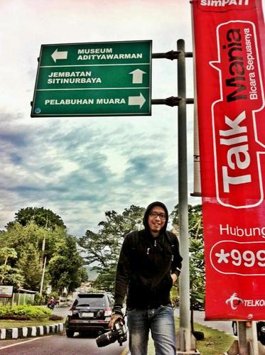 Sendirian04's profile picture. Simple | Dreamer |  Single Fighter | Freelancer | Foto Fighter | Blackbird Productions ..