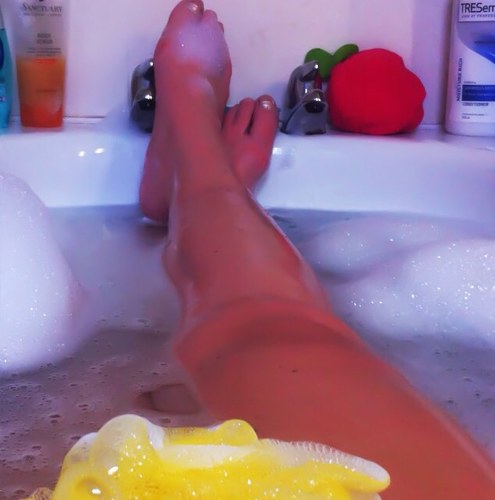 Little_Miss_Ch1's profile picture. Nurse.. Love Glasgow Rangers. My motto, Live each day like its your last...