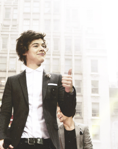Follow me you won't regret it ;) you can also follow me on instagram :) [eliie962] Love U all :)x