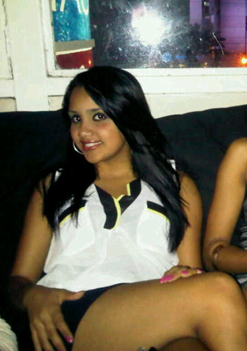 Soy yo misma! Simpática inteligente, social. Amo a Dios sobre todas las cosas!