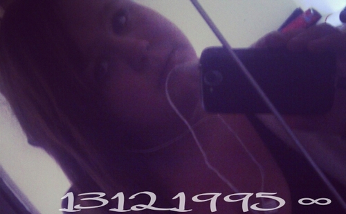 letztechance_'s profile picture. liebt ihre Freunde seeehr 3