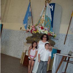 Jubilada docente. Casada. 2 hijos y 5 nietos