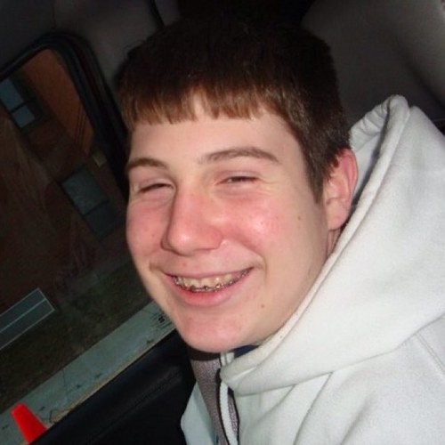 ClubNikko's profile picture. This is a fan made account dedicated to the daily struggles of being nikko bonavoglia. If any of these tweets pertain to you you might be him.  #nikkoprobz