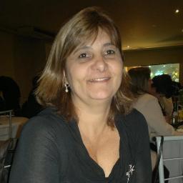 CarlaDias64's profile picture. Ensaio pratos novos em minha cozinha, sou metida e curiosa em decoração e sempre ligada no que acontece por aí...Quando acho que dá, dou meus pitacos.
Sou eu!