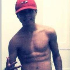 15 anos , Corinthiano , ciumento , Funkeiro Escorpiano,Sonhador,NAMORANDO u.u , chorão :(
