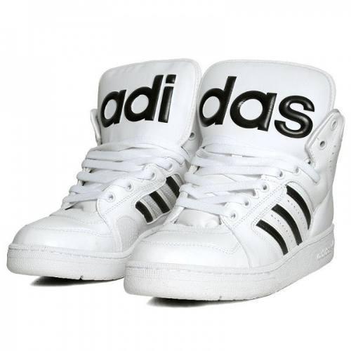 Vendedor de zapatillas, ropa deportiva y productos importados Nike y Adidas en zona oeste y alrededores