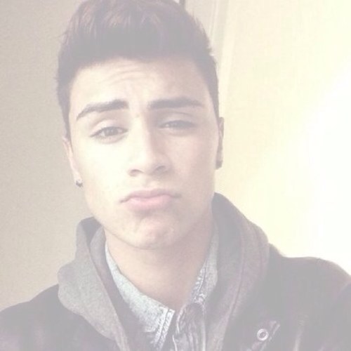 FaakingYourBoy's profile picture. Don't waste your time.