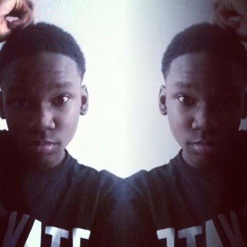 - Kobe ( co - bee ) Lamar' , 9.19.12 ❤ , Follow Me On Instagram @future_D1Prospect , KiK Me @Kobe_Lamar . Enough Said . ✌