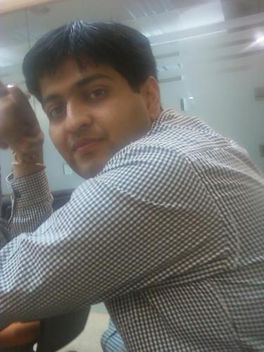 just logged onto twitter, hope to see new tweets.....