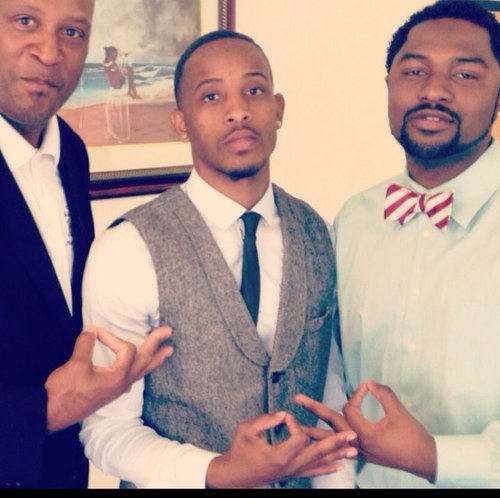 YOOooOO........ Im JuSt mE......YoU Kan LikE it....OR.......... yOU Kan LiKe It DIS NuPe WiLL I am Campusking Bronson Or Datboisilly SO fwm