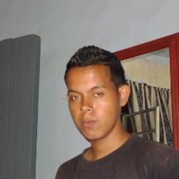 rebecalinares7's profile picture. detallista alegre sincero amable