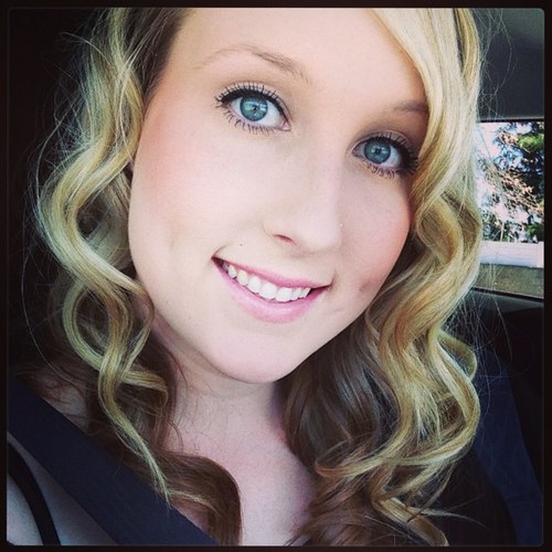 dL0VELADY's profile picture. 