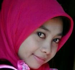 . . . . . .  Wanita karier yg ingin terus berkarier  . . . . . .