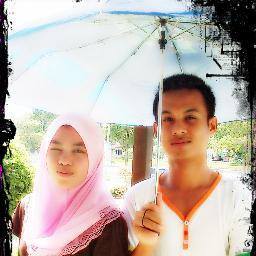 hi! i'm new in twitter.. do follow me, & mention je kita..kita mention balek :)