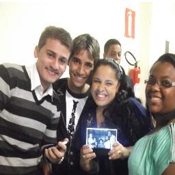 SOU FELIZ;;SINCERO;TEMENTE A DEUS ;INTELIGENTE  ; ENSINO MÉDIO COMPLETO/AMO MINHA FAMILIA E SOU FÃ DA @CASSIANECANTORA ,SIGAM, @intercessoresbh