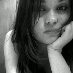 Eu não sou daqui,sou de outro planeta,gosto de cogumelos ♪ 
 

http://t.co/gsTc31ifUh