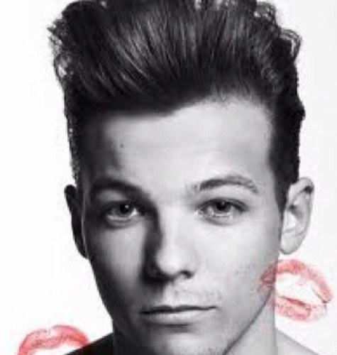 Im in love wif one direction i love them soo much n they r my life ,i love u one direction Louis is my fav #carrot xxxxxxxx i also love joey essexxx