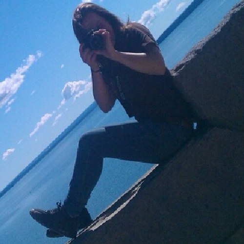 Dont believe me just twatch. I'm never myself when i tweet.