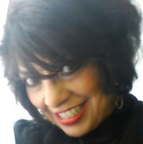 I Get Job Seekers & Their Resumes Out of the Black Hole & Into Interviews | LinkedIn Trainer | Life Coach & Mom to Christiana (who keeps my priorities in check)