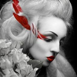 LucrethiaRouge's profile picture. 