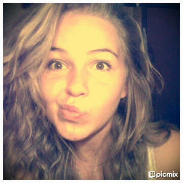 CarikeVos's profile picture. Weird, sooo very weird.....love rock,punk and spending time with friends♥ love a good laugh :) hehe I follow back;)