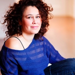 AnnieRanger's profile picture. Comédienne, autrice, metteuse en scène, codirectrice du Théâtre I.N.K. et du Théâtre Aux Écuries. Amoureuse des montagnes... #verdunluv